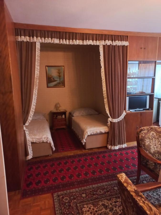 Ferienwohnung ,,Wohnen Wie Zu Grossmutter'S Zeiten'' 维也纳 外观 照片